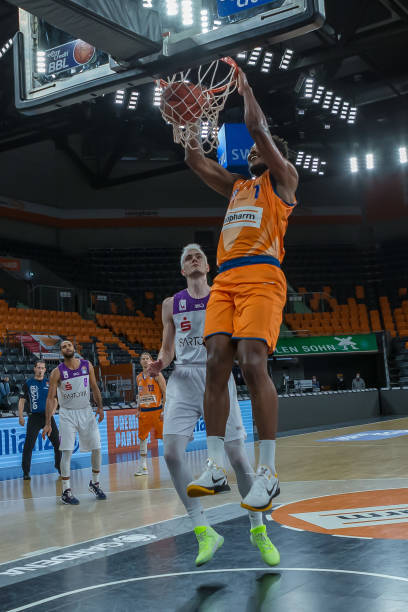 张玉宁表现 张玉宁表现