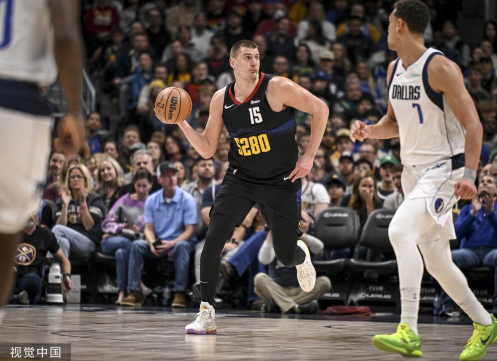 聚餐背后的 聚餐背后的