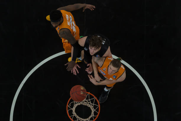 为两队带来 为两队带来