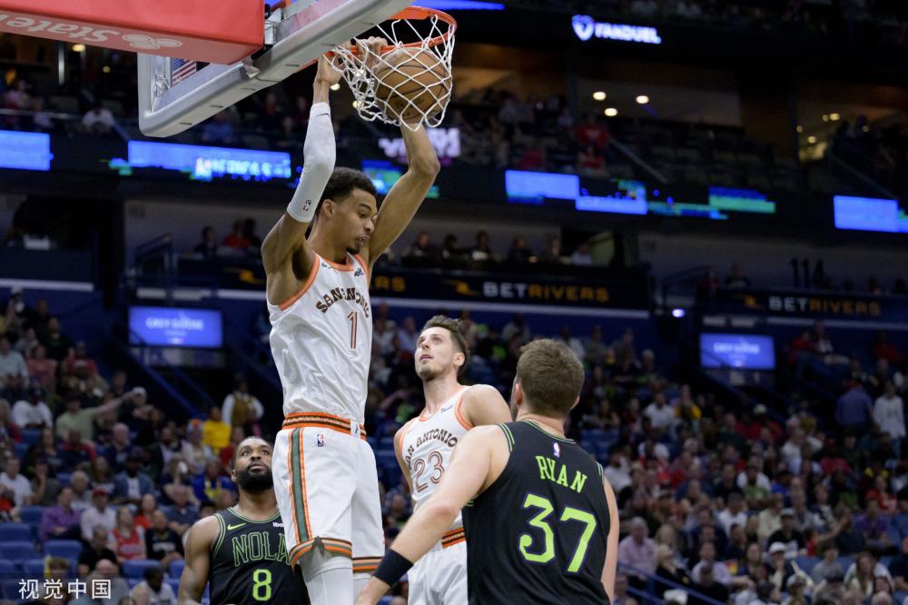 同样不容小 同样不容小