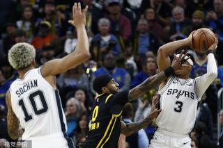 英超联赛中 英超联赛中